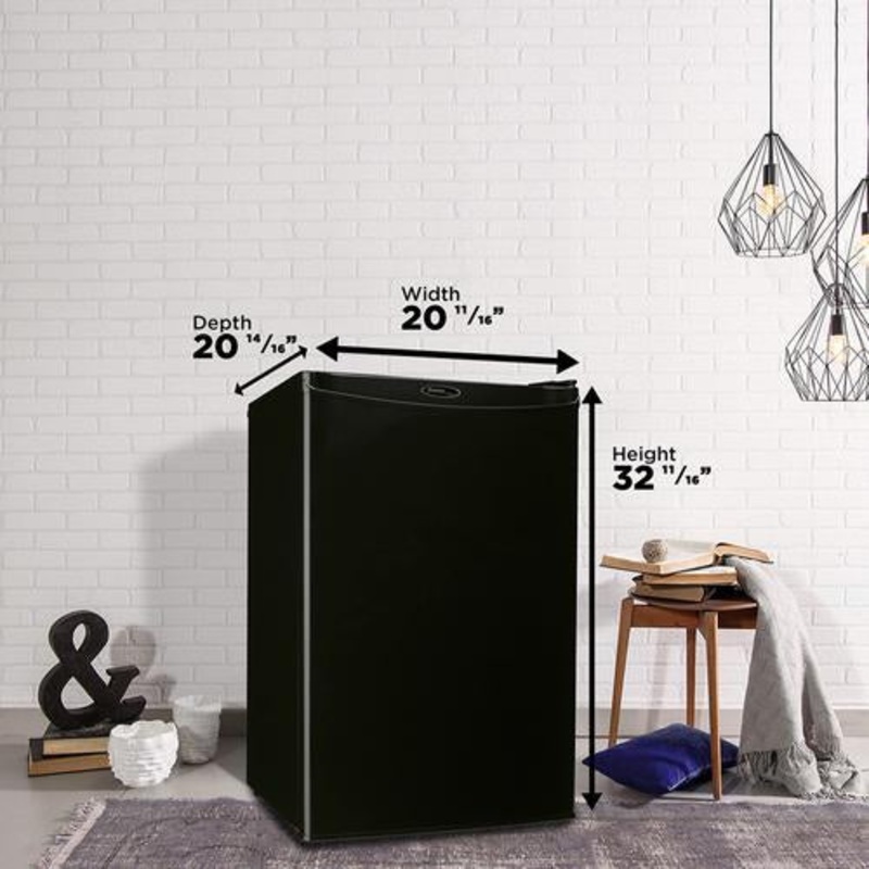 Danby Designer 4.4 cu. ft. Compact Fridge - Black DENTED
