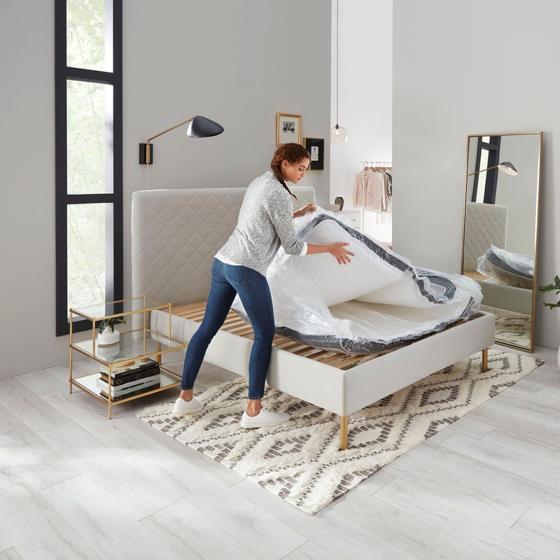 Simmons Beautyrest BRX-800 King 10" Hybrid Coil and Memory Foam Mattress-in-Box