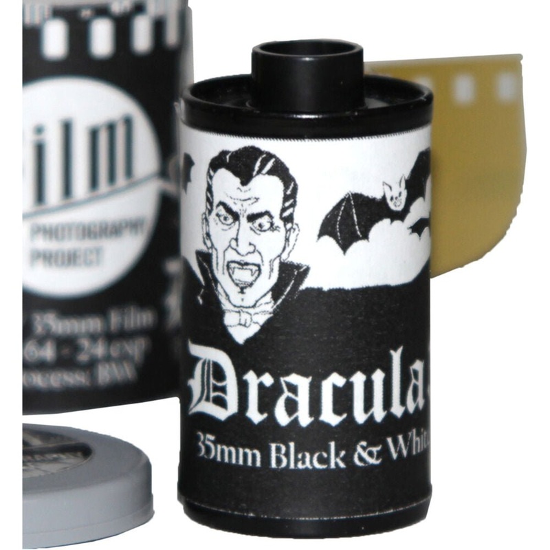 DRACULA BLACK & WHITE 35MM - ISO 64 (24 EXPOSURES)