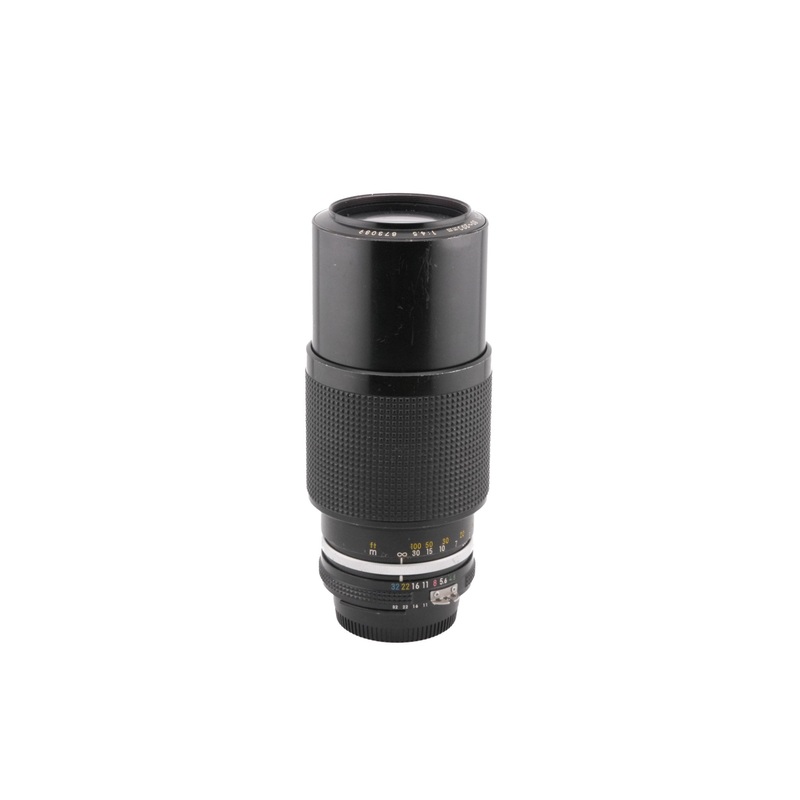 Nikon 80-200mm f4.5 Zoom-Nikkor AI