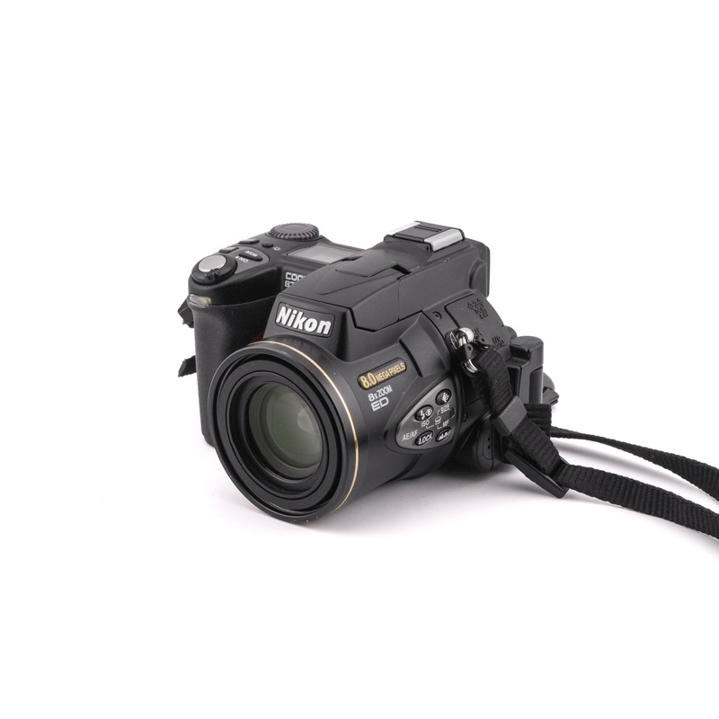 Nikon Coolpix 8700