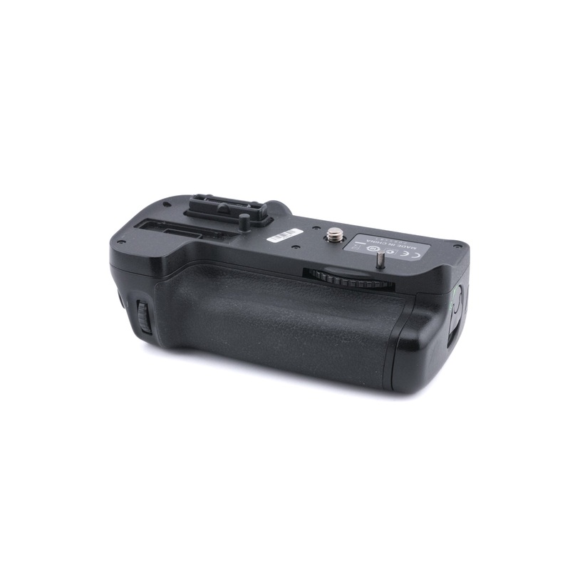 Nikon MB-D11 Multi Power Battery Pack